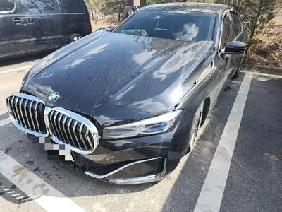 2021 BMW 740 VIN: