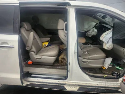 2015 Kia Carnival KNAMC81ABFS051941 VIN:KNAMC81ABFS051941
