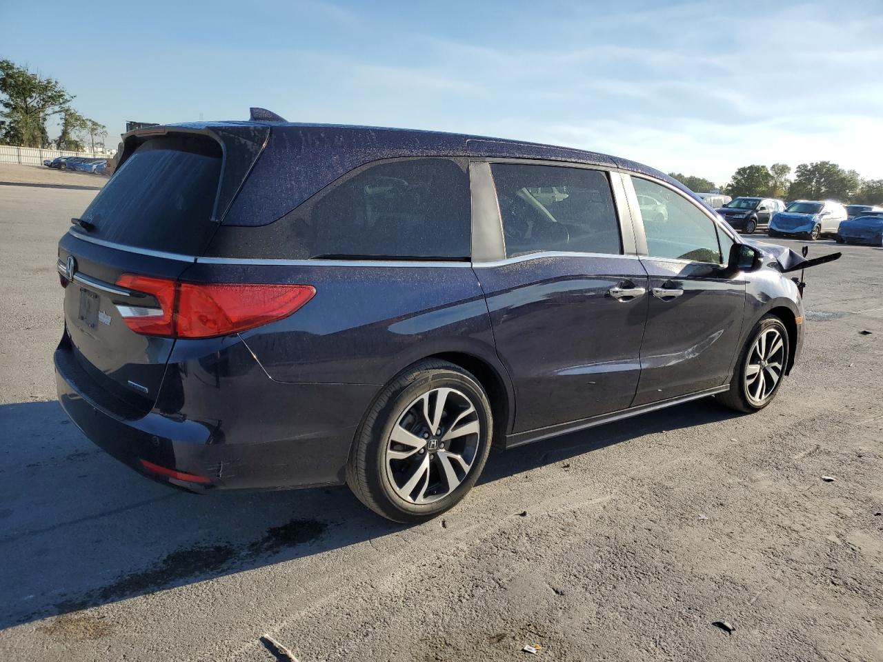 2022 HONDA ODYSSEY TOURING VIN:5FNRL6H80NB017126