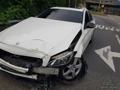 2016 Mercedes-Benz C 200 248KMWDDWF3HB0GF2 VIN:248KMWDDWF3HB0GF2