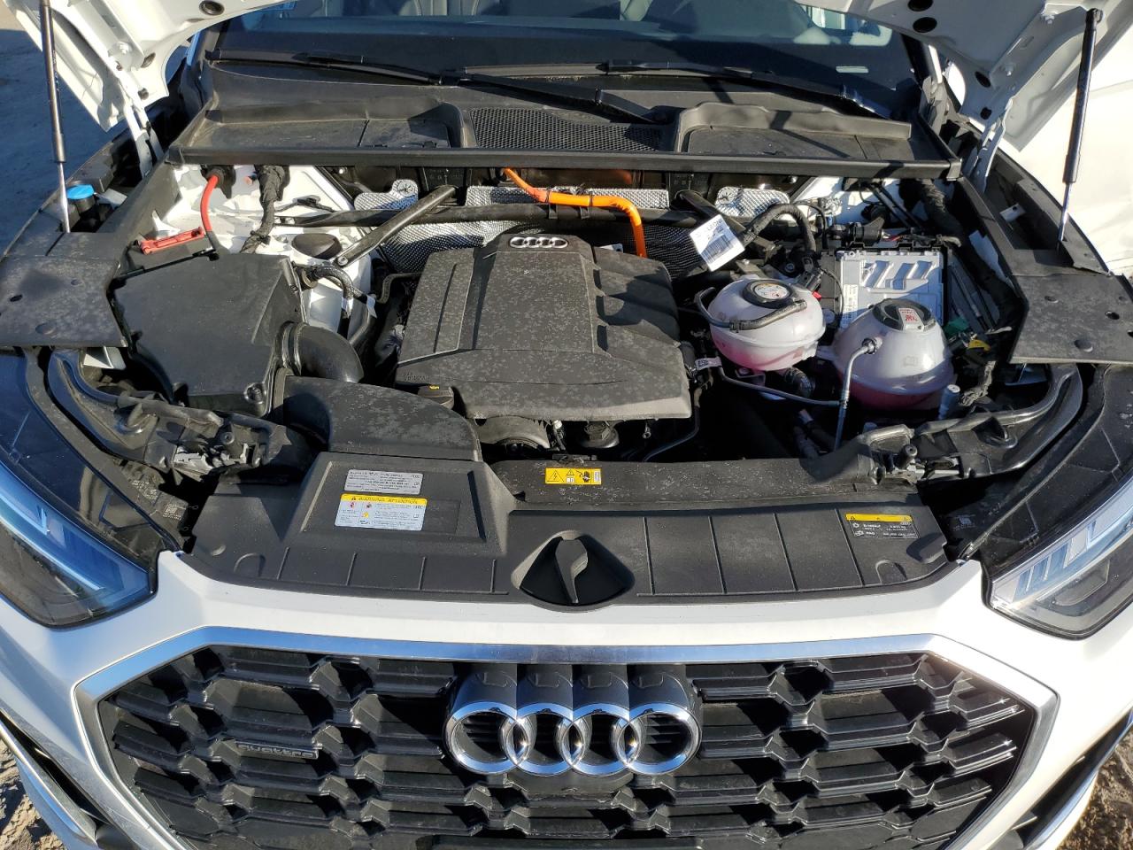2024 AUDI Q5 E PREMIUM PLUS 55 VIN:WA1E2AFY9R2050393