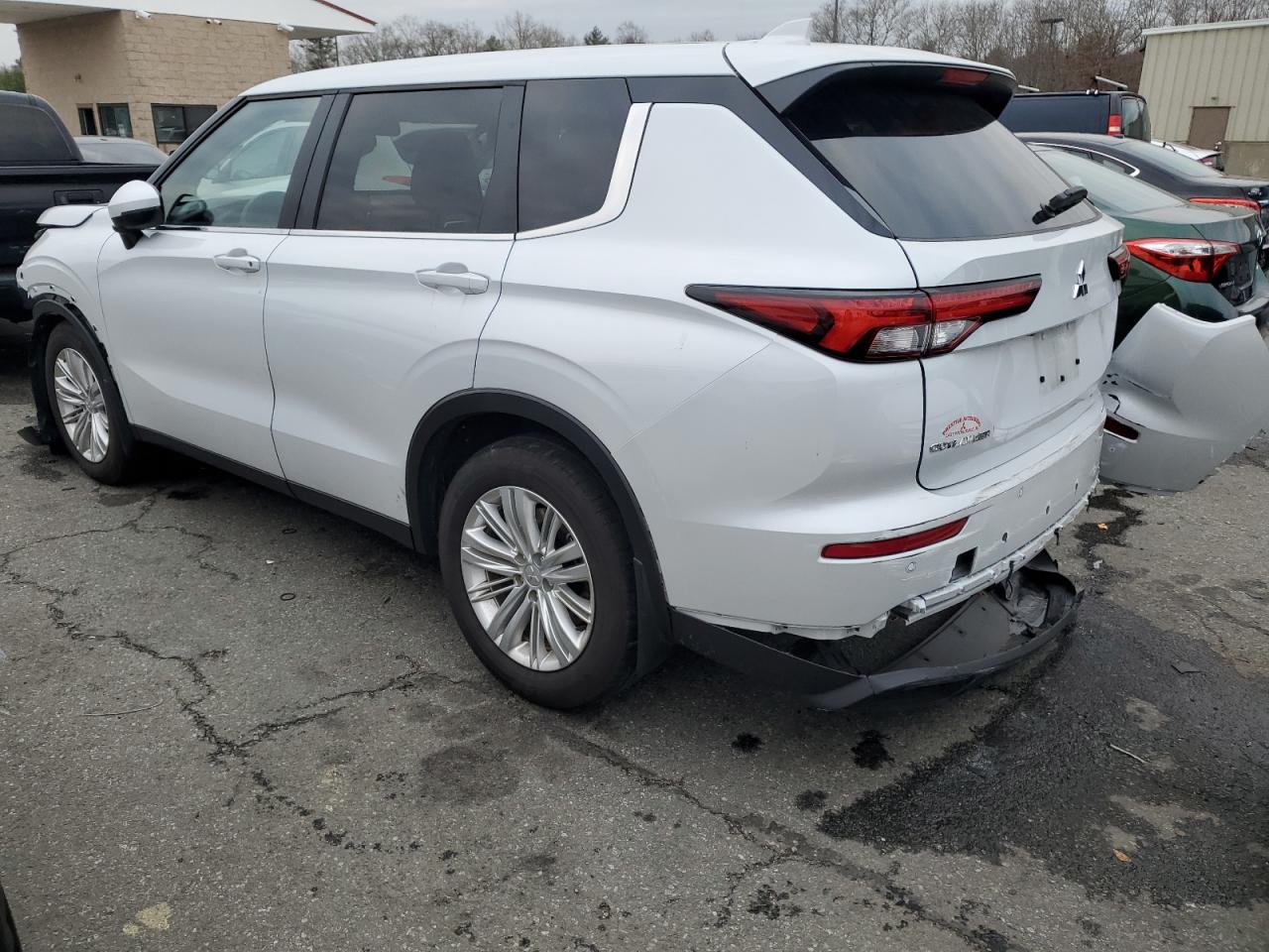 2024 MITSUBISHI OUTLANDER ES VIN:JA4J4UA81RZ030227