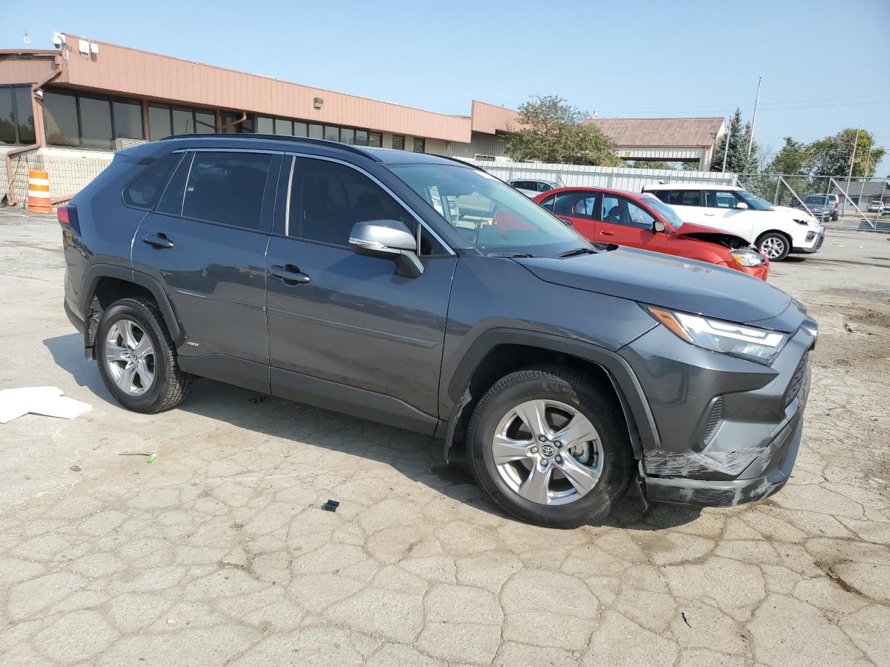 2022 TOYOTA RAV4 XLE VIN:JTMRWRFV0ND141695