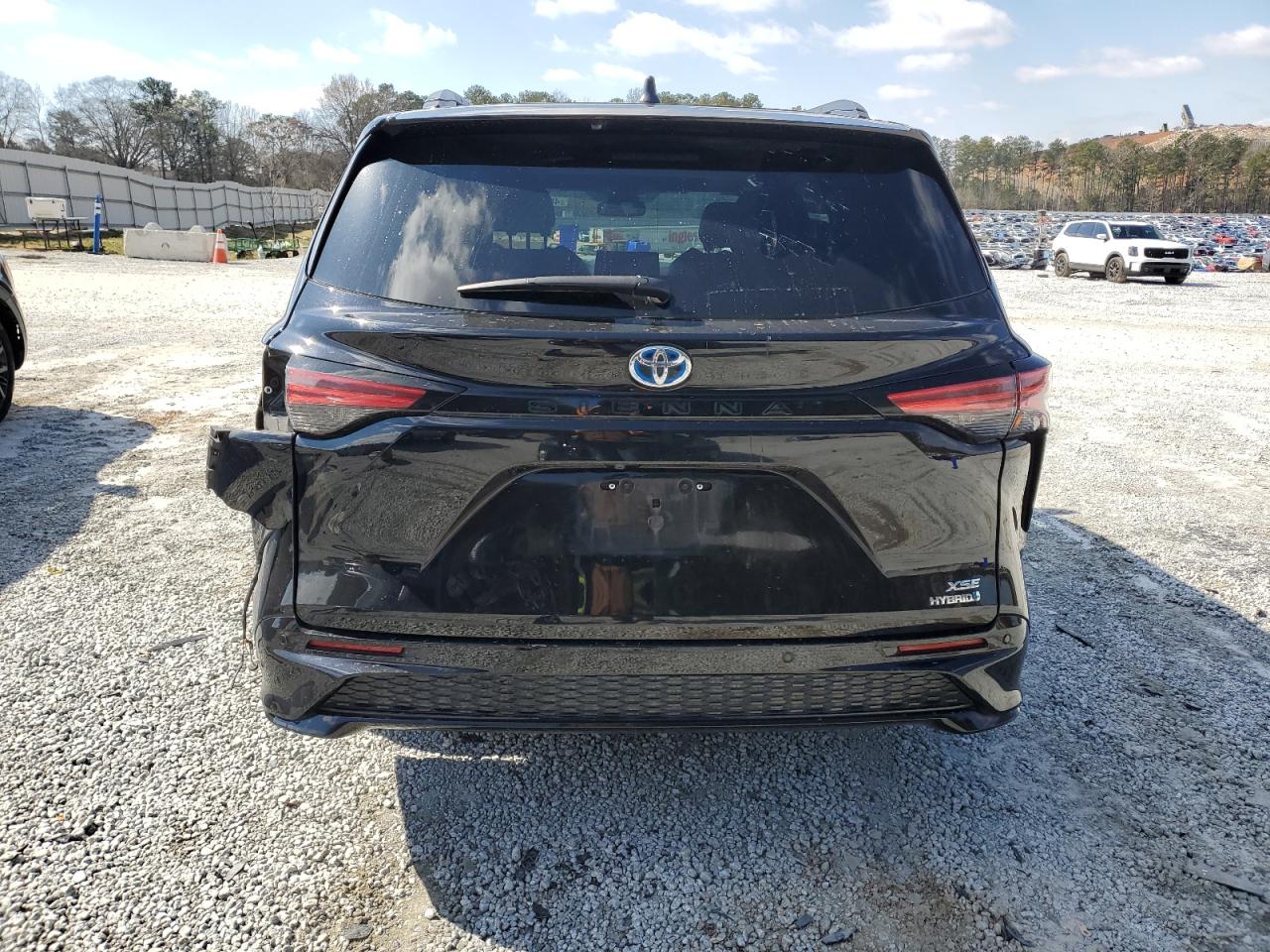 2022 TOYOTA SIENNA XSE VIN:5TDXRKECXNS123991
