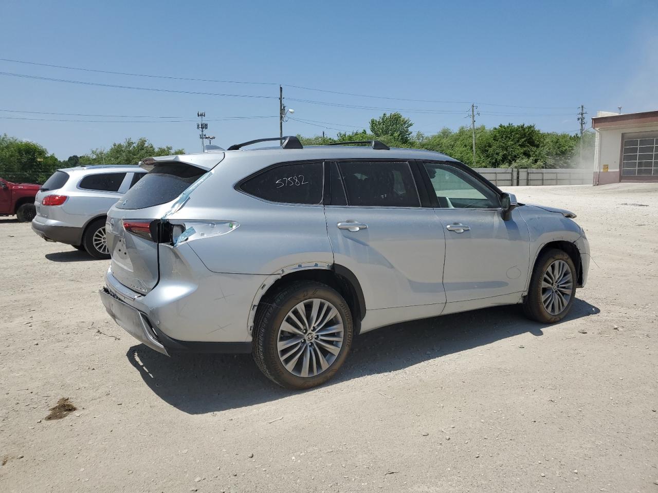 2022 TOYOTA HIGHLANDER PLATINUM VIN:5TDFZRBH4NS222455