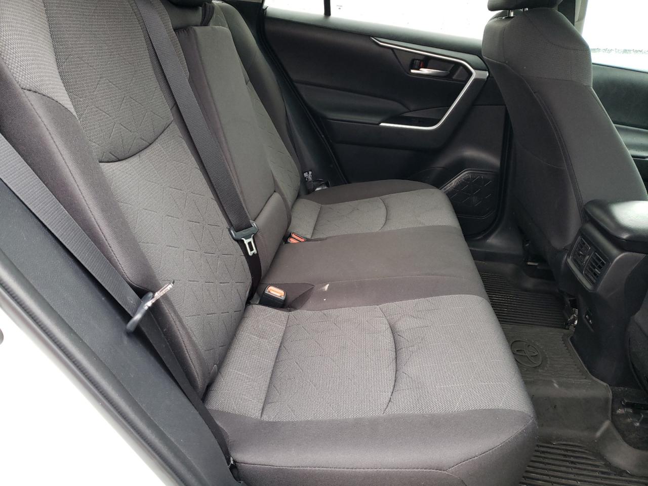 2022 TOYOTA RAV4 XLE VIN:2T3P1RFV3NC296879