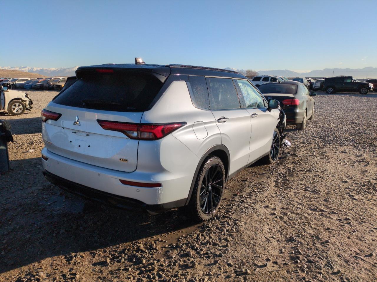 2024 MITSUBISHI OUTLANDER SEL VIN:JA4J4WA85RZ056924