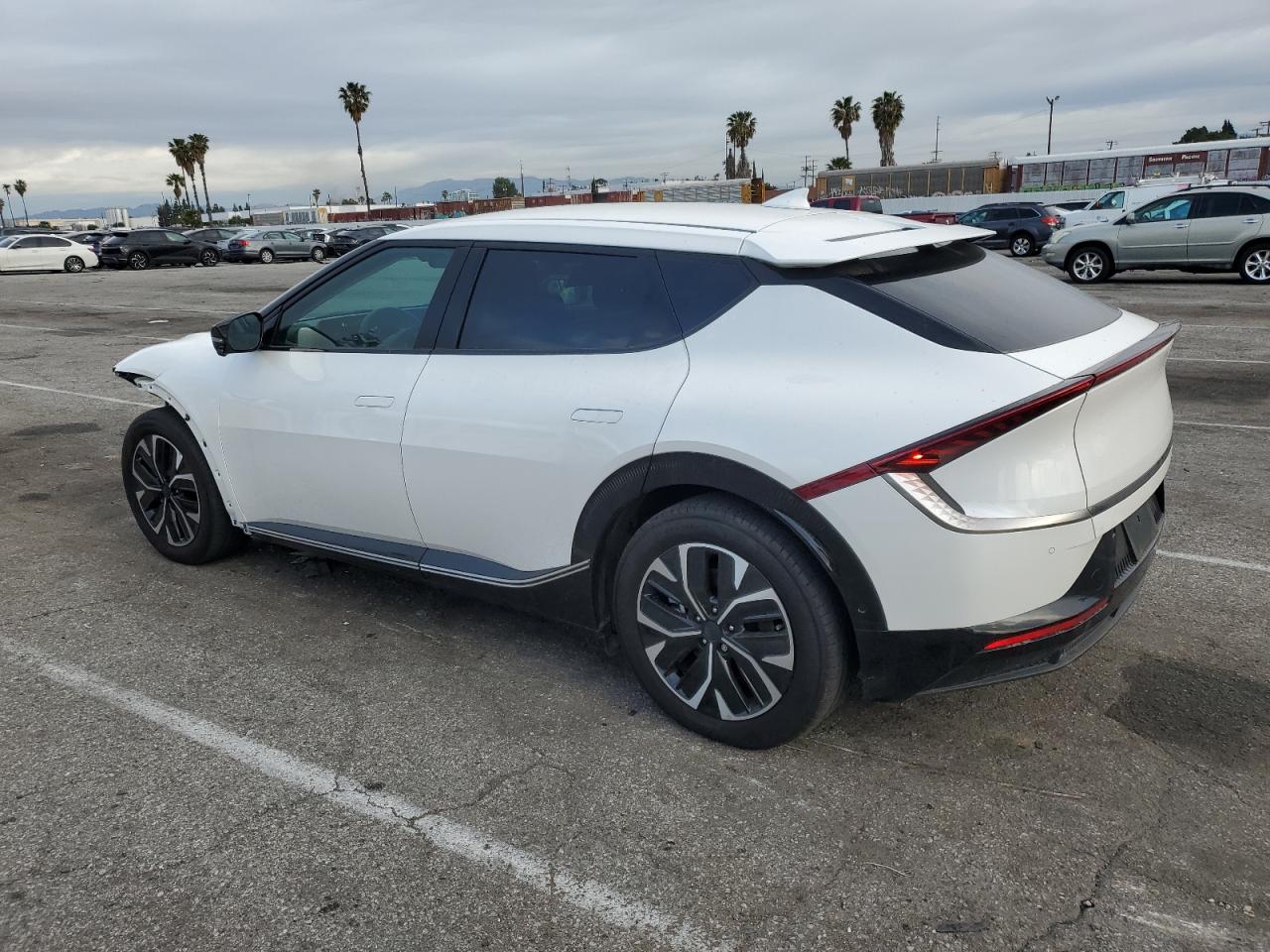2022 KIA EV6 LIGHT VIN:KNDC3DLC0N5055138