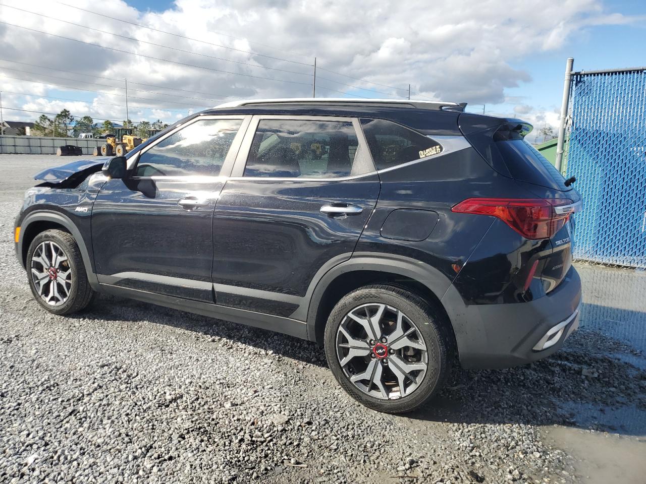 2023 KIA SELTOS SX VIN:KNDETCA24P7352126