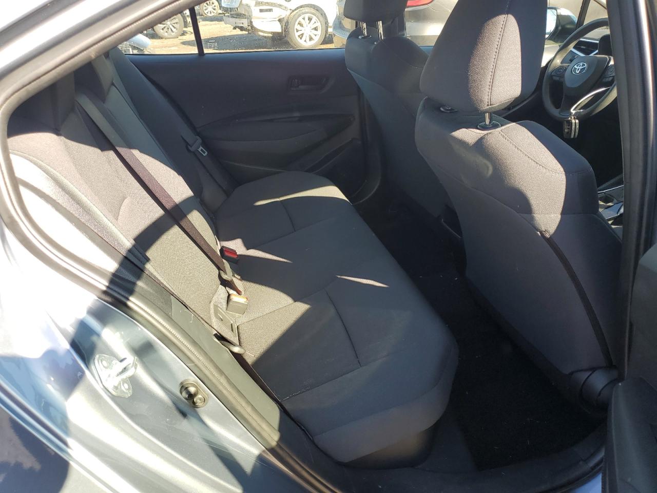 2022 TOYOTA COROLLA LE VIN:JTDEAMDE2NJ047158