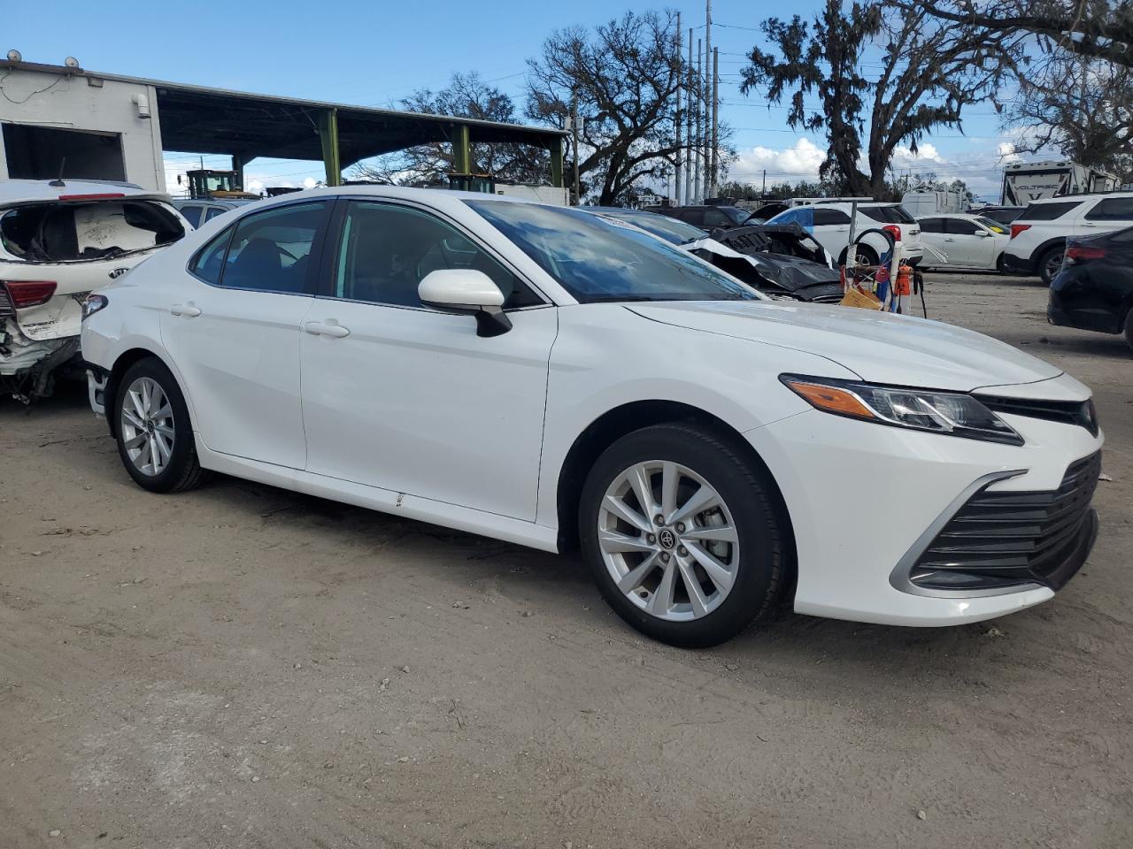 2022 TOYOTA CAMRY LE VIN:4T1C11AK2NU676235