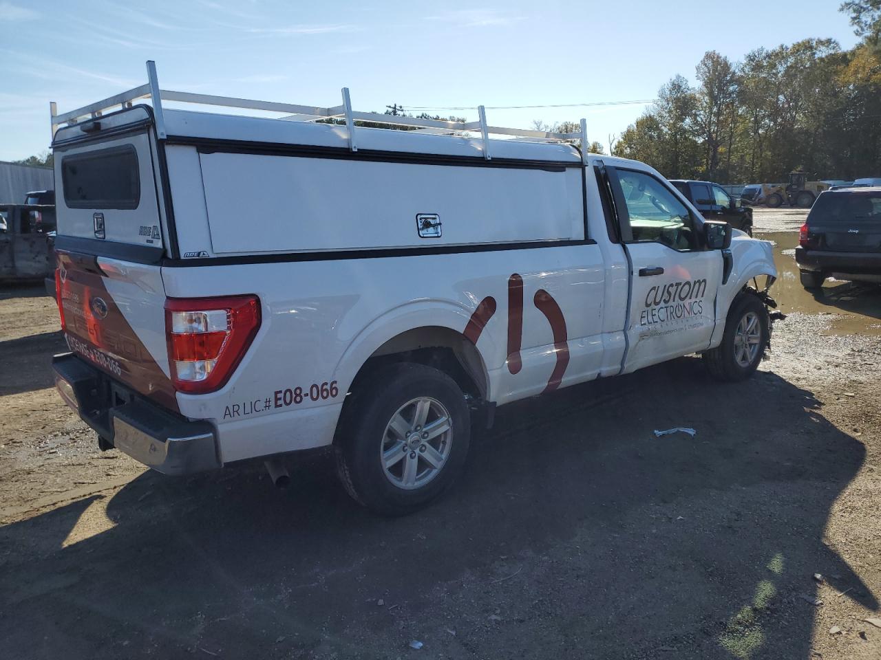 2022 FORD F150  VIN:1FTMF1CB1NKD38182