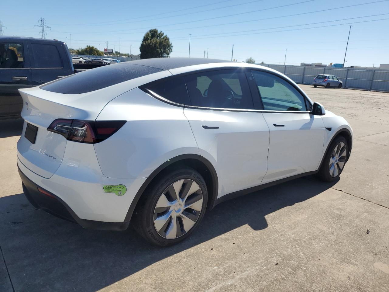 2023 TESLA MODEL Y  VIN:7SAYGDEE5PF669888