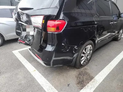 2017 Kia Carnival VIN: