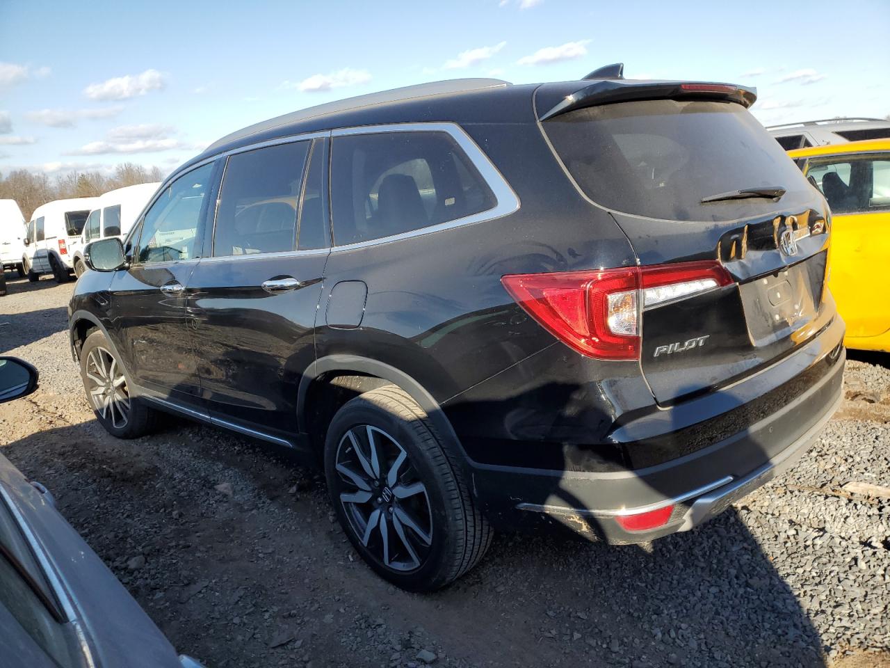 2022 HONDA PILOT TOURING VIN:5FNYF6H60NB091924