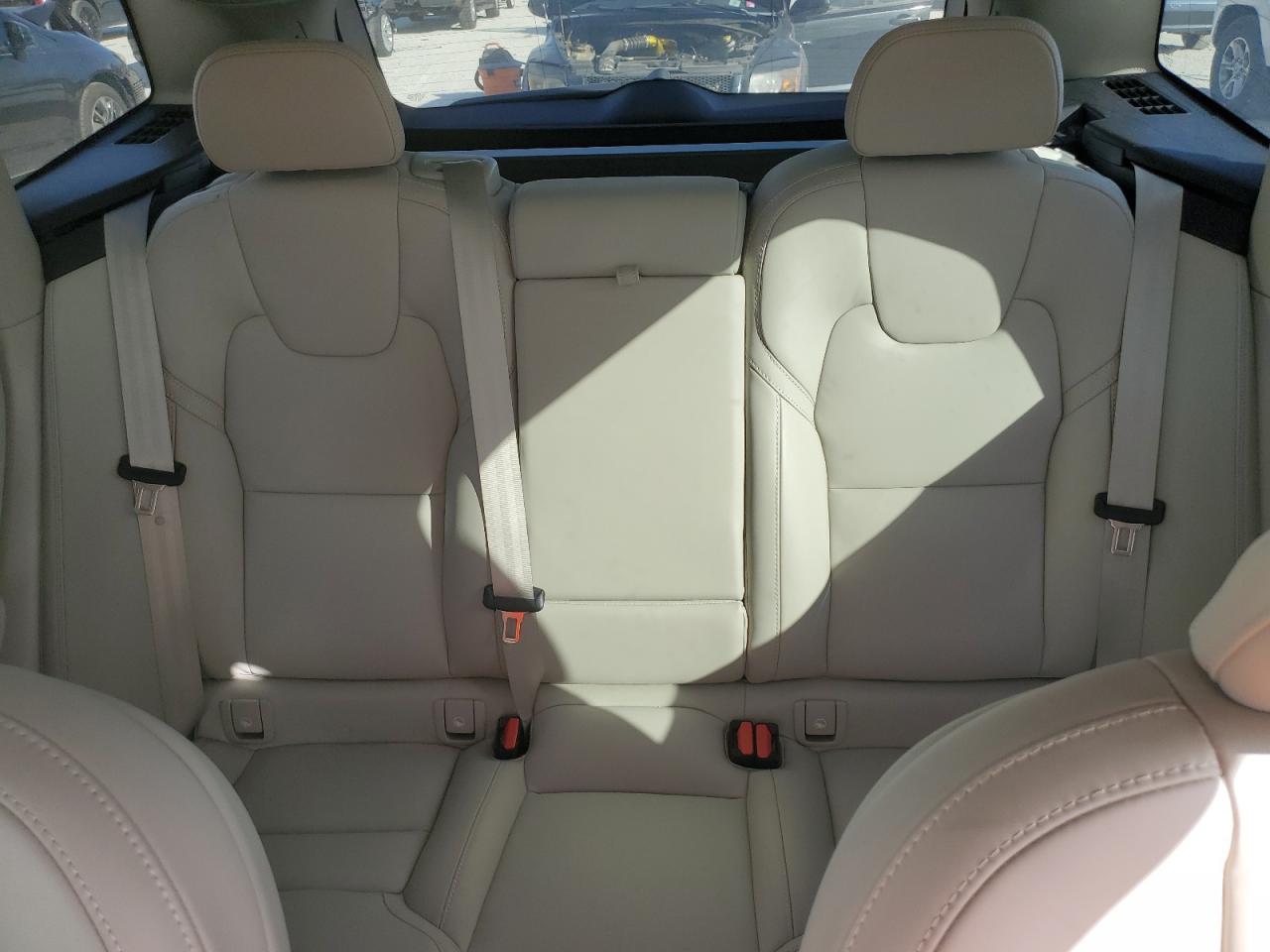 2022 VOLVO XC60 T8 RECHARGE INSCRIPTION VIN:YV4H60DL2N1069891