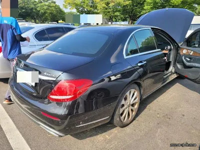 2020 Mercedes-Benz E 300 VIN: