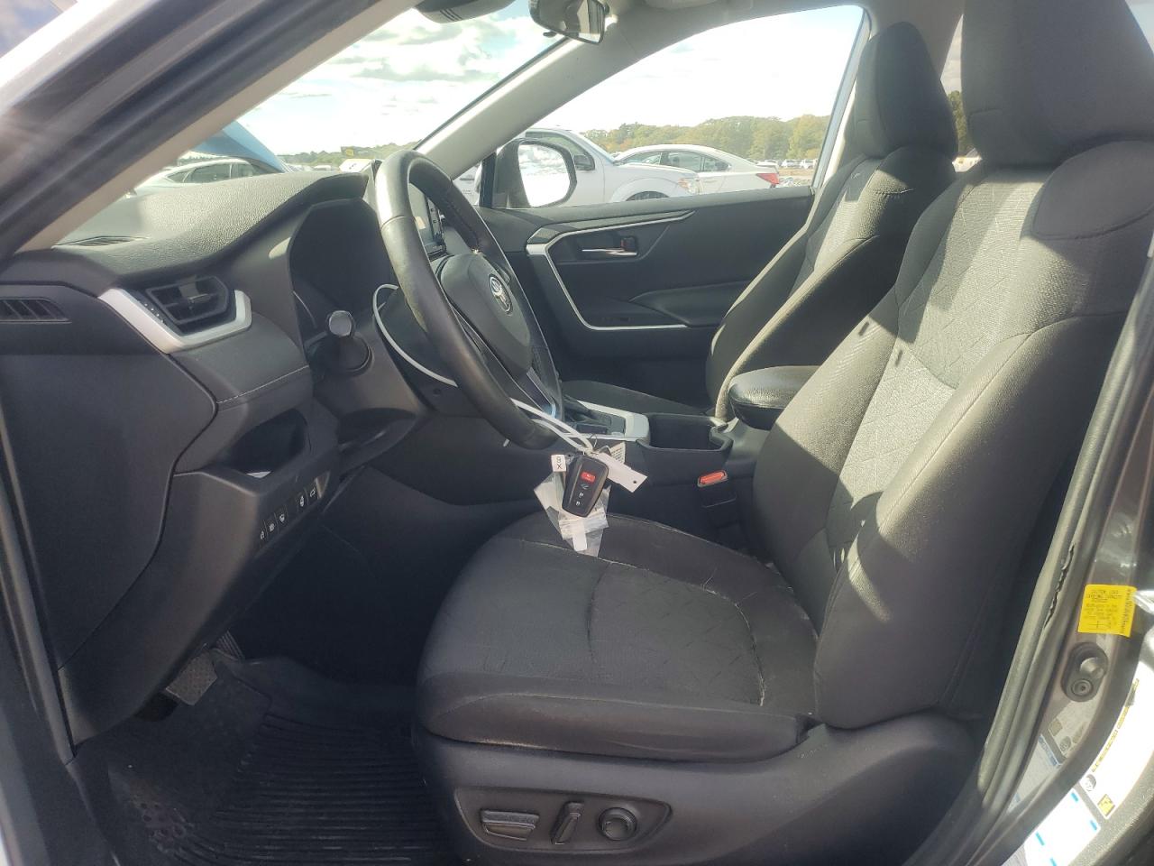 2022 TOYOTA RAV4 XLE VIN:2T3P1RFV5NC270266