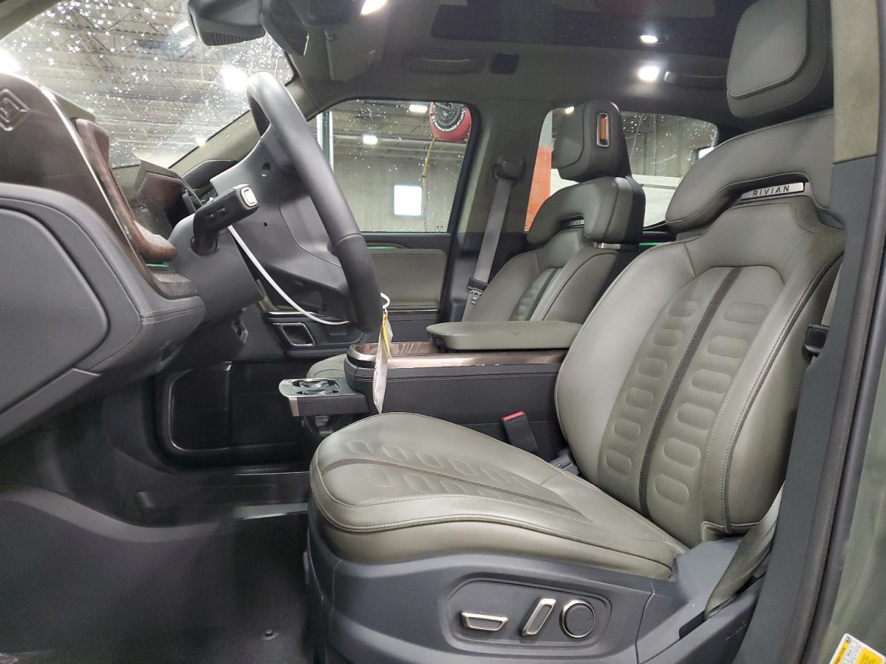2022 RIVIAN R1T LAUNCH EDITION VIN:7FCTGAAL8NN005071