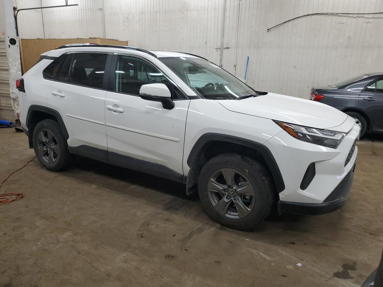 2024 TOYOTA RAV4 XLE VIN:2T3P1RFV2RC459785