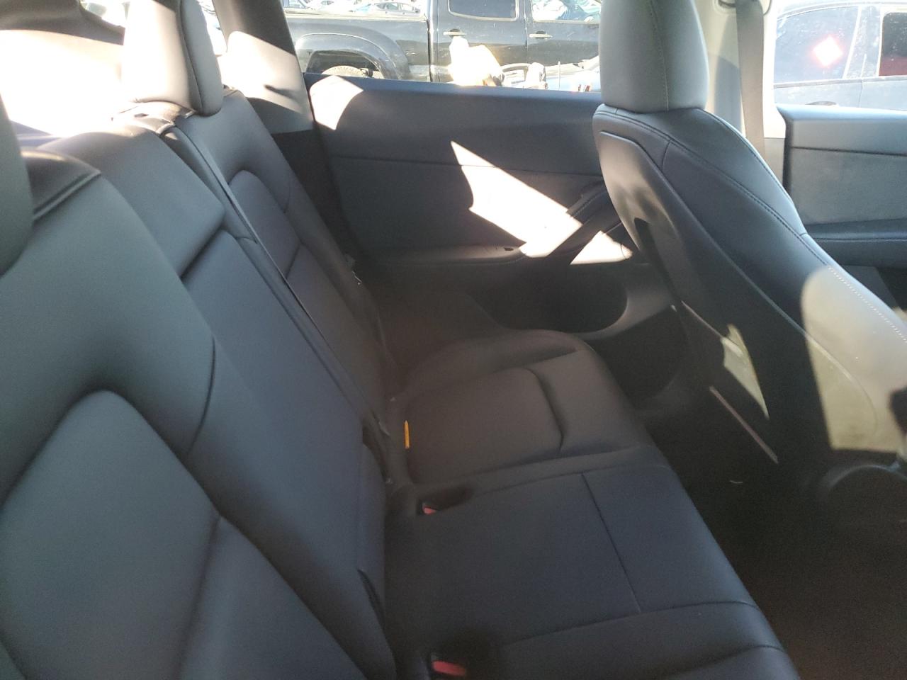2024 TESLA MODEL Y  VIN:7SAYGDED7RF162890