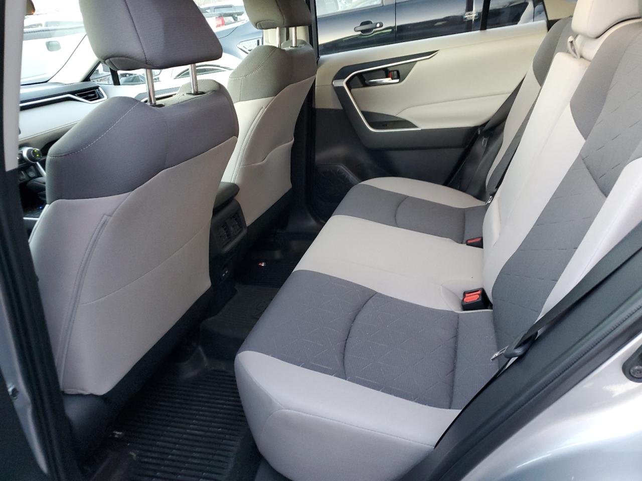 2022 TOYOTA RAV4 XLE VIN:2T3P1RFV9NC303656