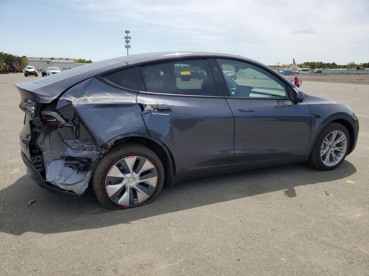 2023 TESLA MODEL Y  VIN:7SAYGAEE6PF909657