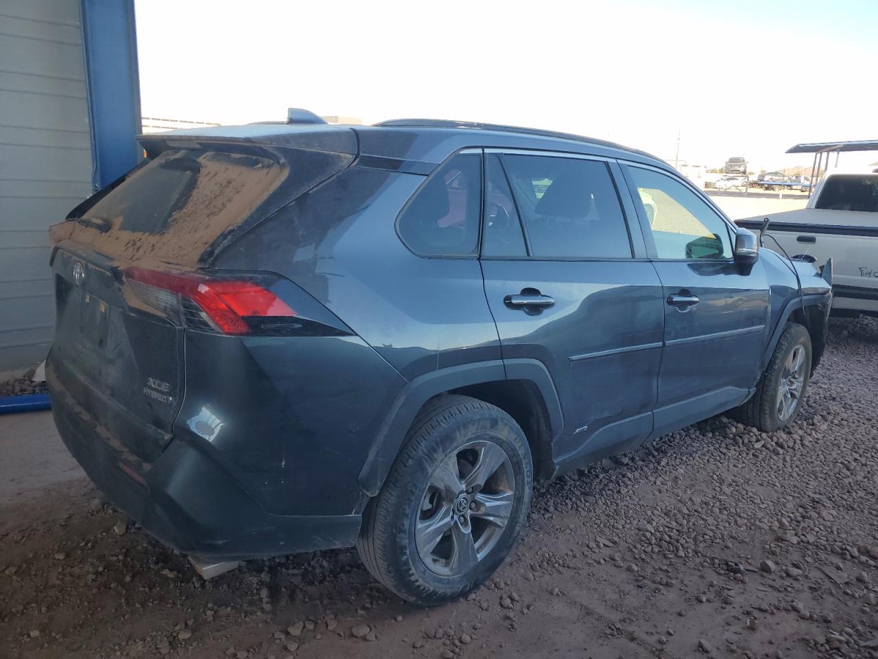 2022 TOYOTA RAV4 XLE VIN:JTMRWRFV3ND147216