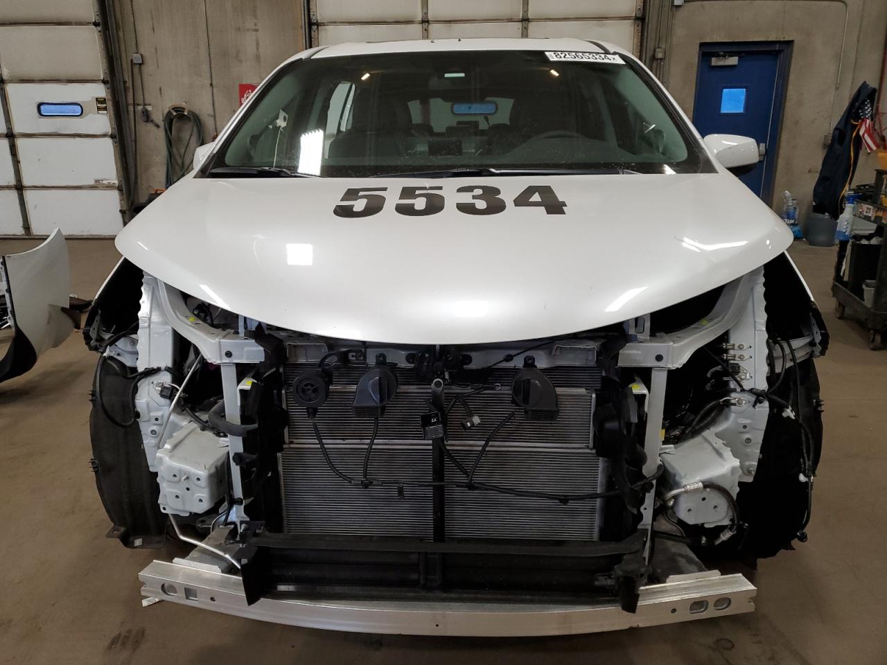 2024 TOYOTA SIENNA XLE VIN:5TDJRKEC1RS209234