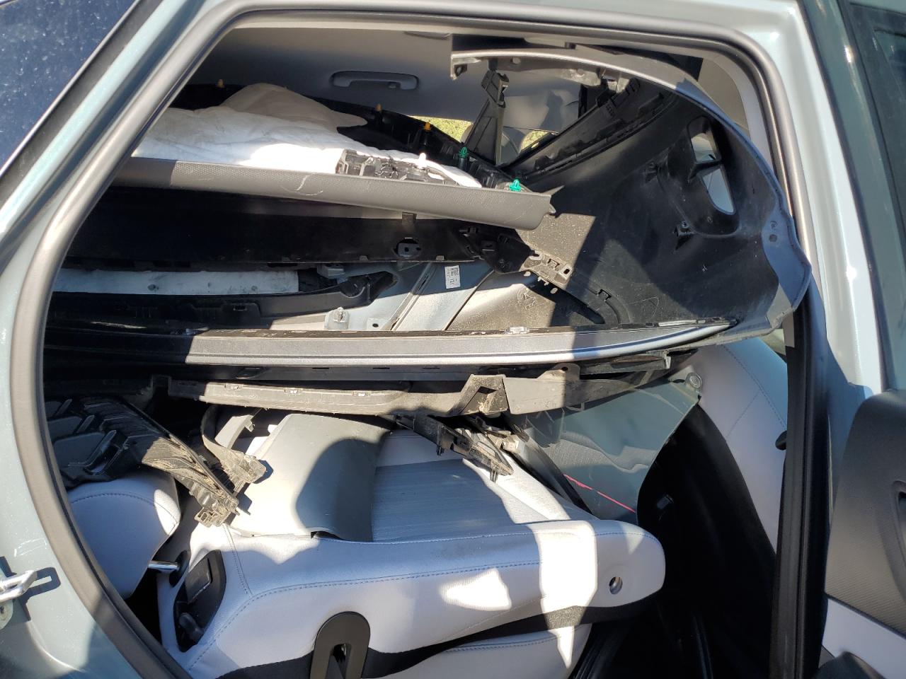 2022 HYUNDAI KONA SEL VIN:KM8K62ABXNU881319