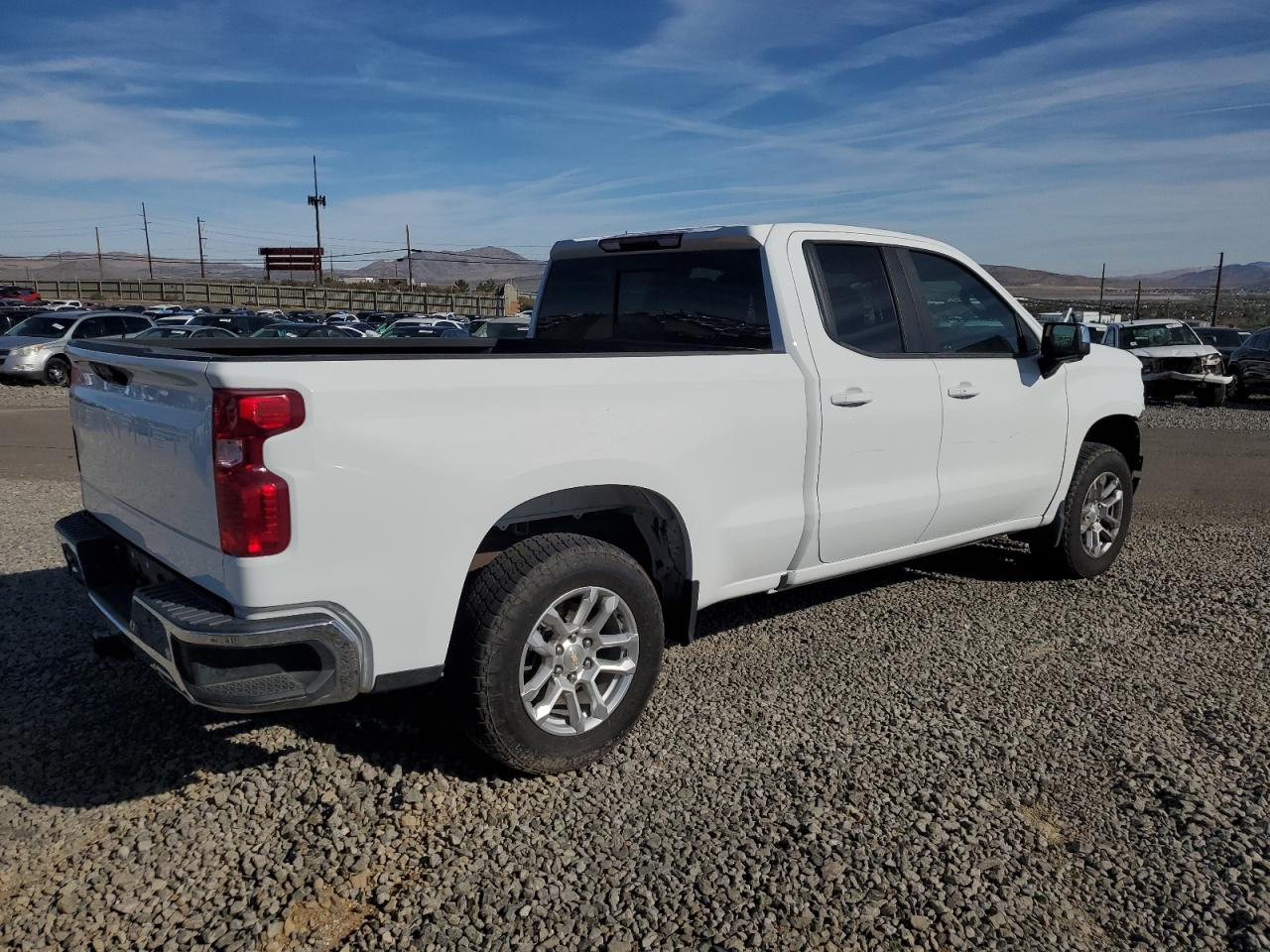 2022 CHEVROLET SILVERADO K1500 LT VIN:1GCVDDET1NZ505312