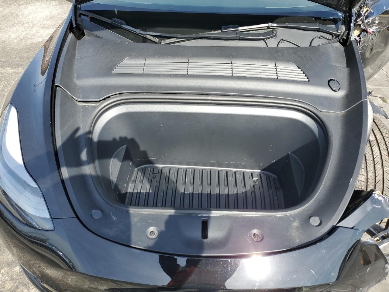 2023 TESLA MODEL Y  VIN:7SAYGDEE6PF923897