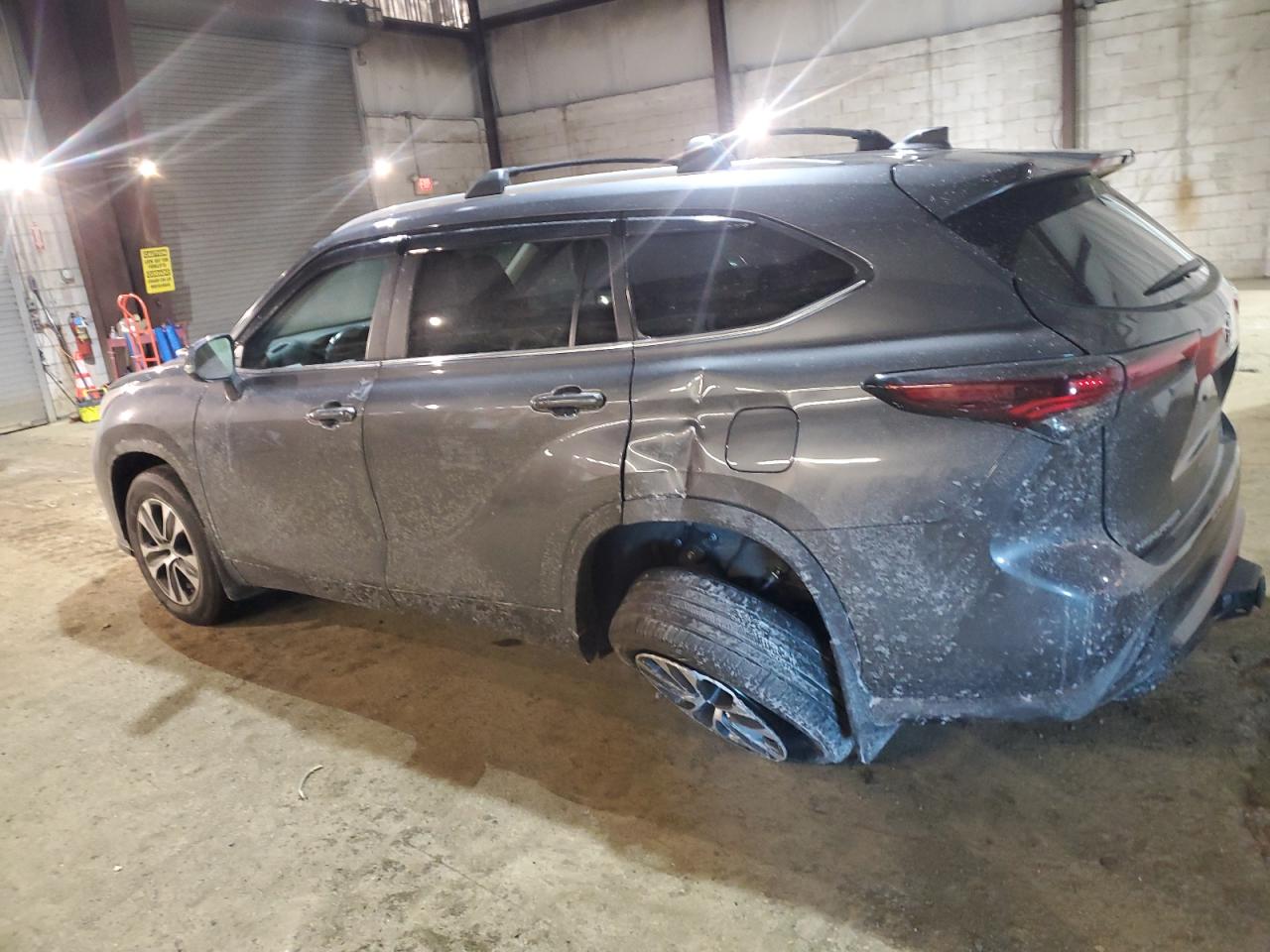 2024 TOYOTA HIGHLANDER LE VIN:5TDKDRBH6RS552245