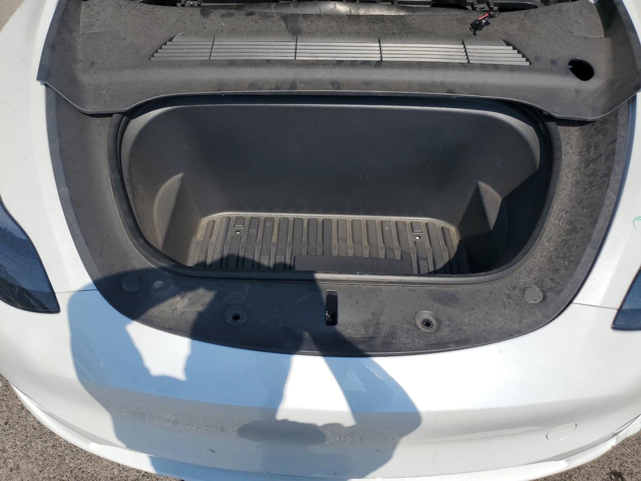 2023 TESLA MODEL Y  VIN:7SAYGDEE3PF814233