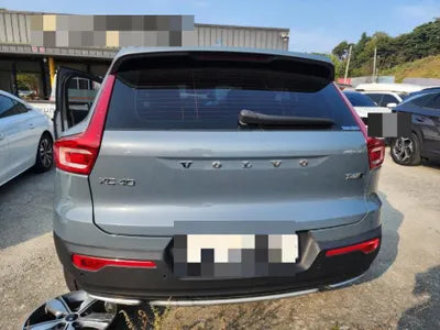 2019 Volvo XC40 VIN: