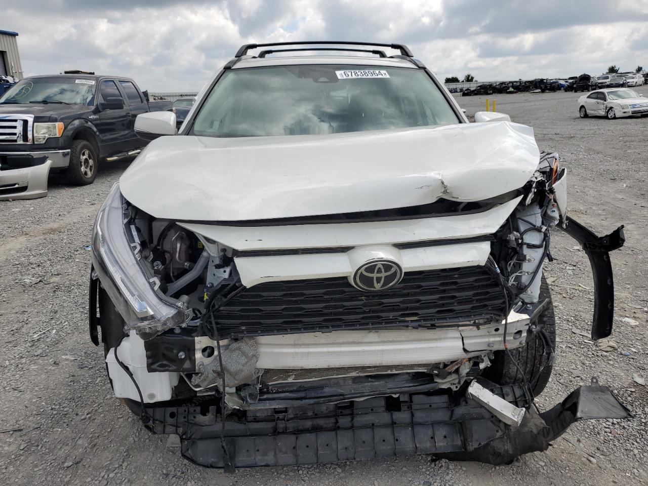 2022 TOYOTA RAV4 XLE PREMIUM VIN:2T3A1RFV2NW261979