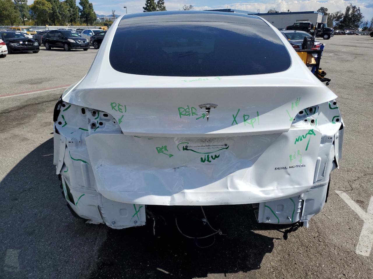 2023 TESLA MODEL Y  VIN:7SAYGDEE2PA041851