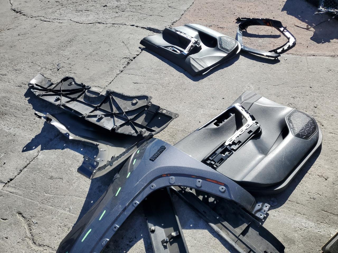 2022 TOYOTA RAV4 PRIME XSE VIN:JTMEB3FV6ND086158