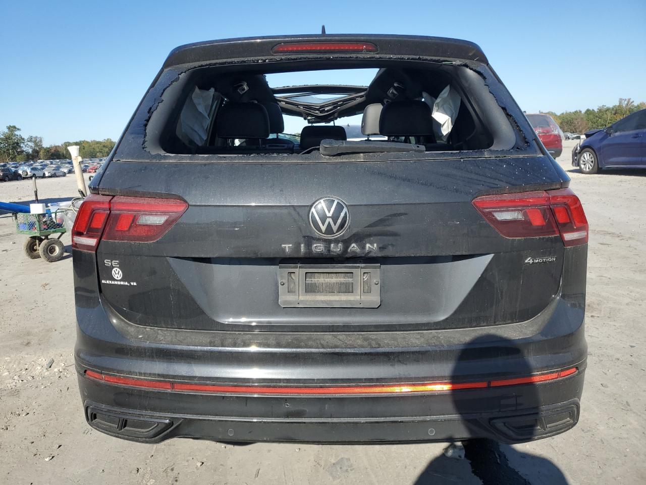 2022 VOLKSWAGEN TIGUAN SE R-LINE BLACK VIN:3VV8B7AX4NM127969