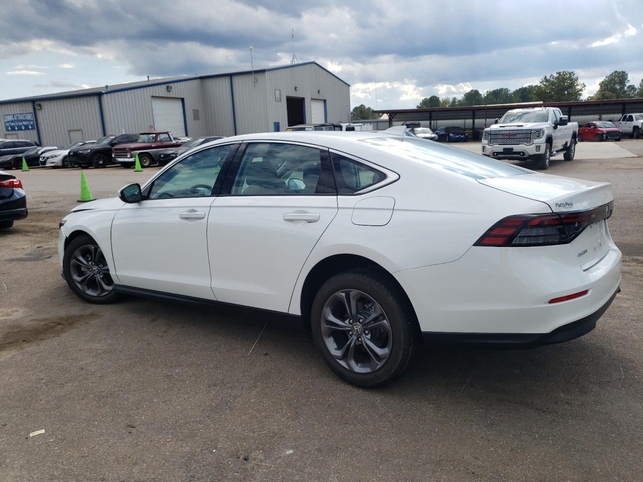 2024 HONDA ACCORD EX VIN:1HGCY1F38RA065653