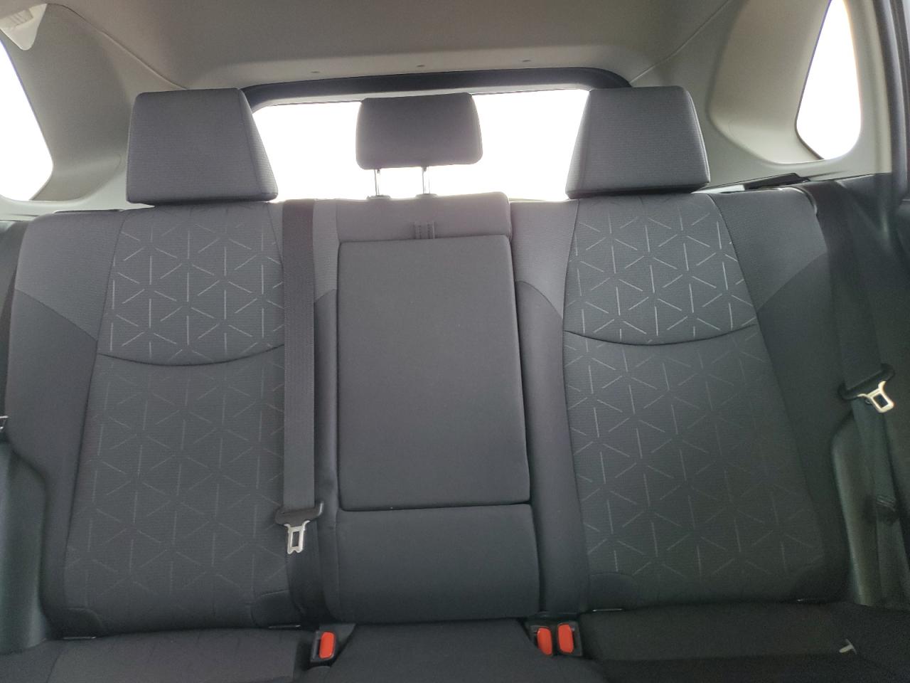2023 TOYOTA RAV4 XLE VIN:JTMRWRFV7PD182098