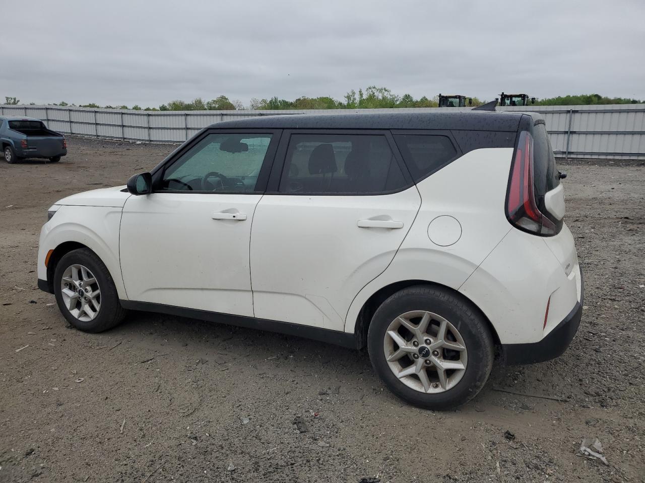2023 KIA SOUL LX VIN:KNDJ23AU0P7215946