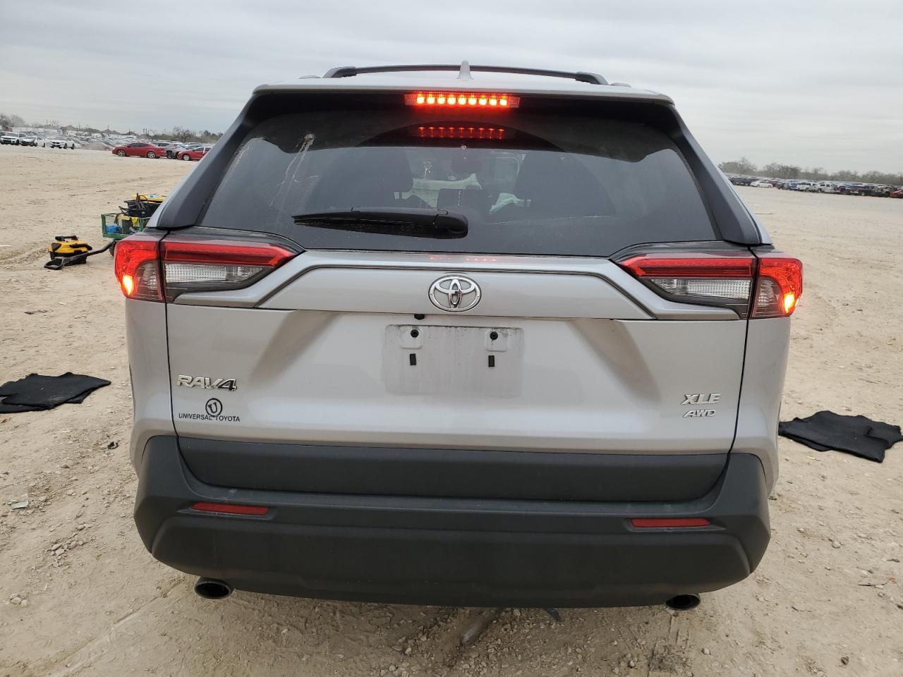 2023 TOYOTA RAV4 XLE VIN:2T3P1RFV0PC355809
