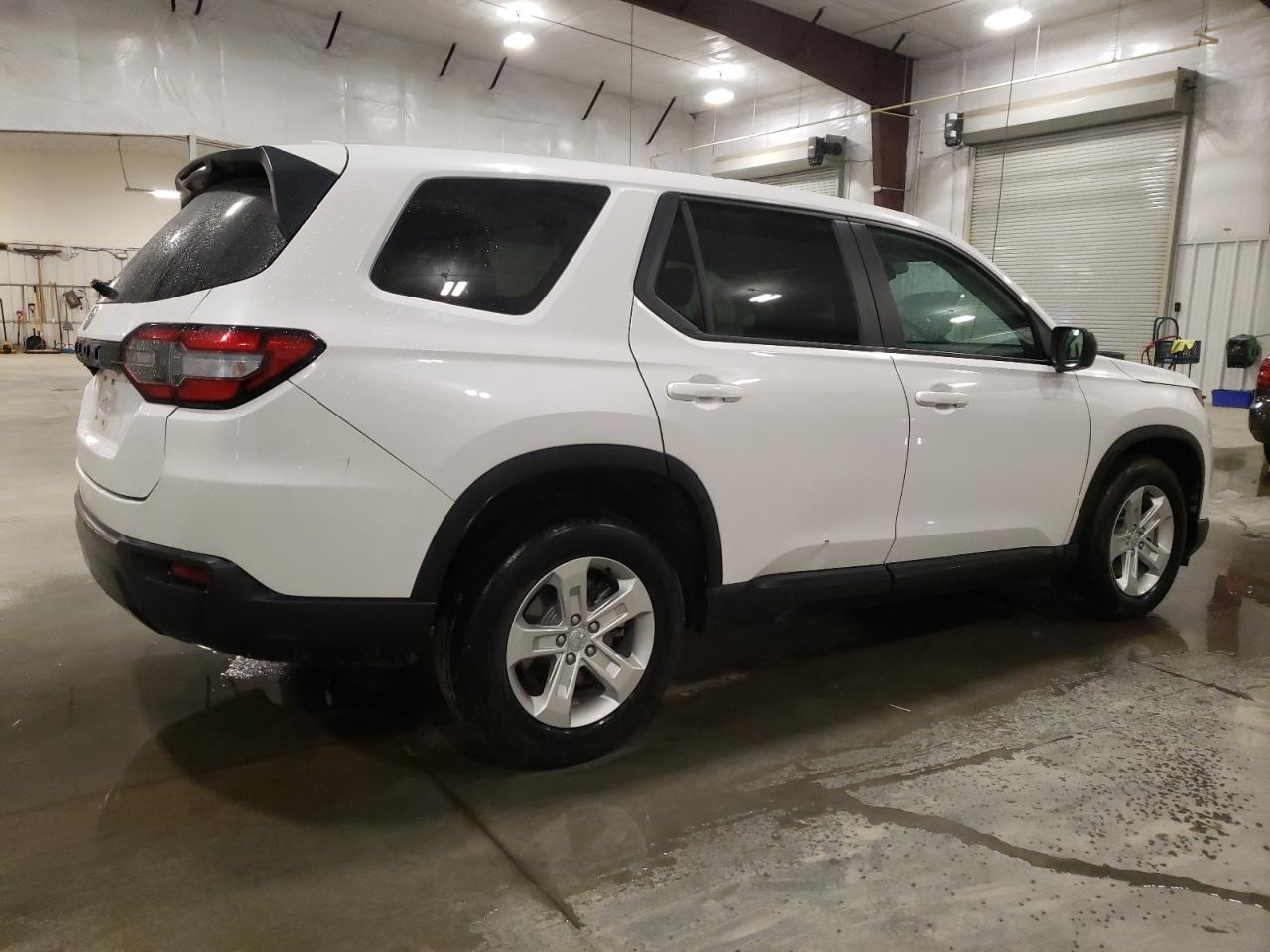2023 HONDA PILOT LX VIN:5FNYG1H21PB023647