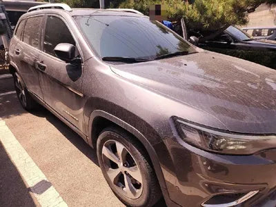 2020 Jeep Cherokee VIN: