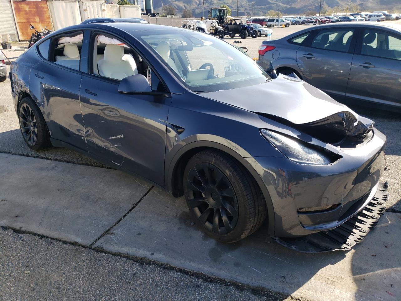 2023 TESLA MODEL Y  VIN:7SAYGAEE7PF865250