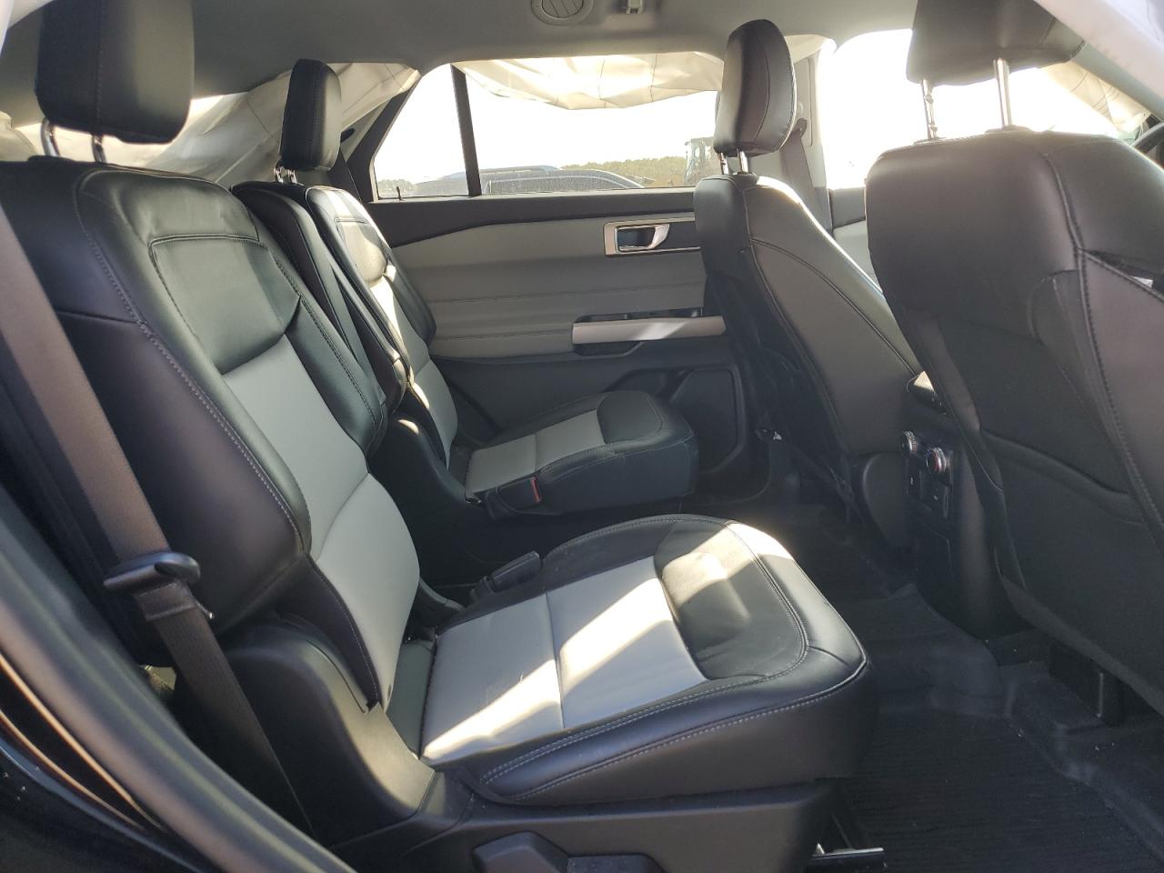 2022 FORD EXPLORER XLT VIN:1FMSK8DH3NGA23428