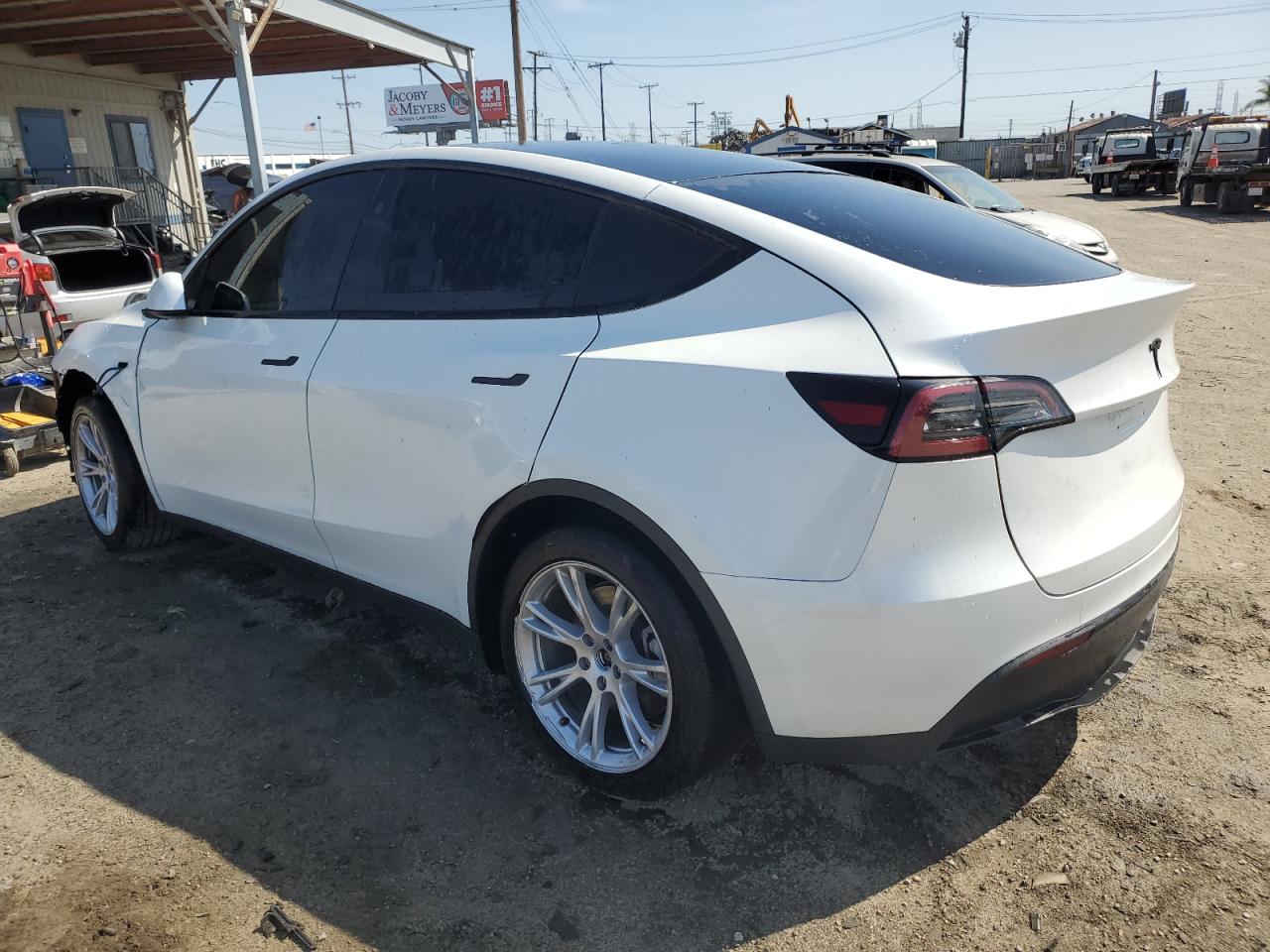 2024 TESLA MODEL Y  VIN:7SAYGDED8RF047909