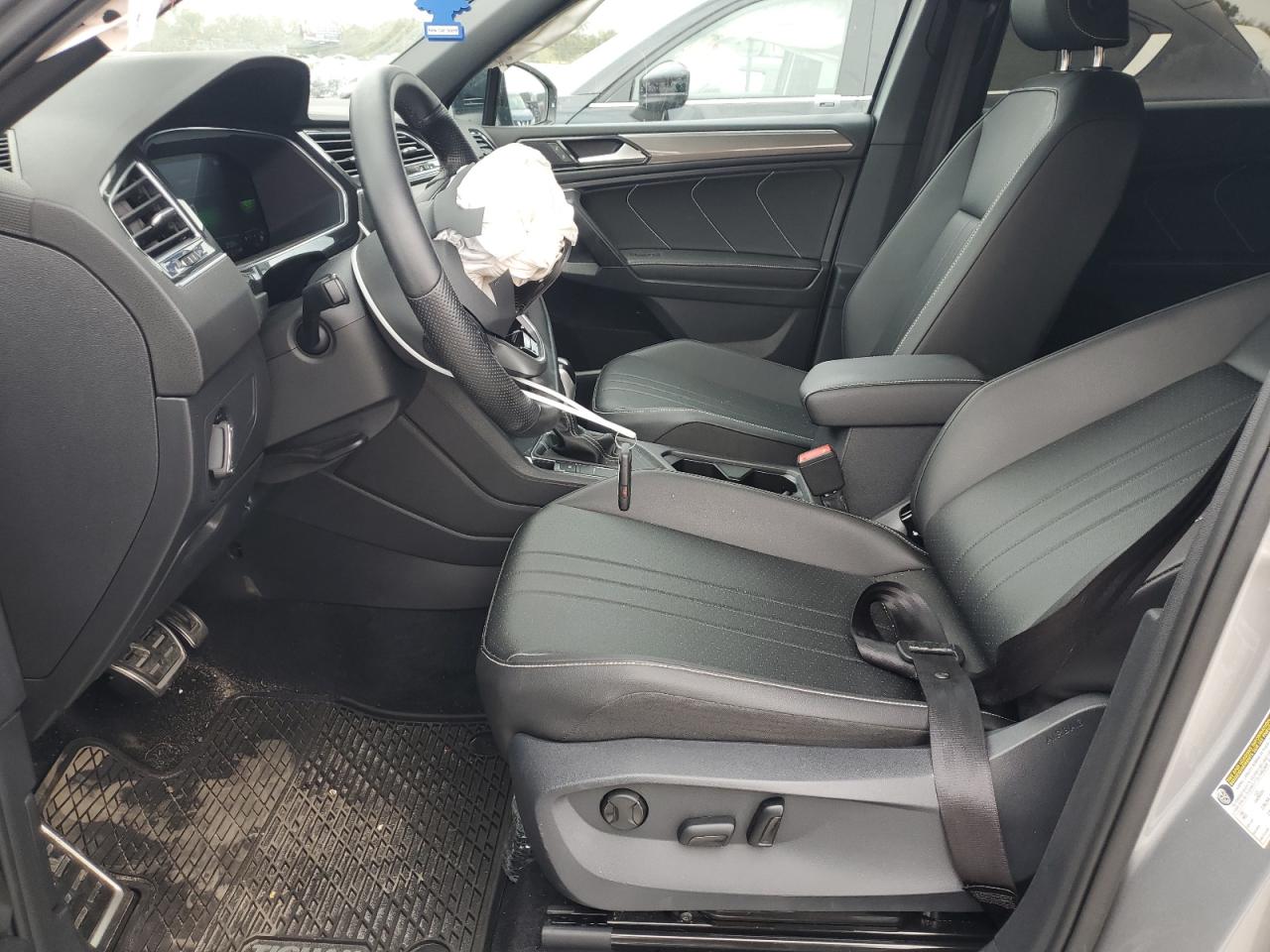 2022 VOLKSWAGEN TIGUAN SE R-LINE BLACK VIN:3VVCB7AX5NM148078