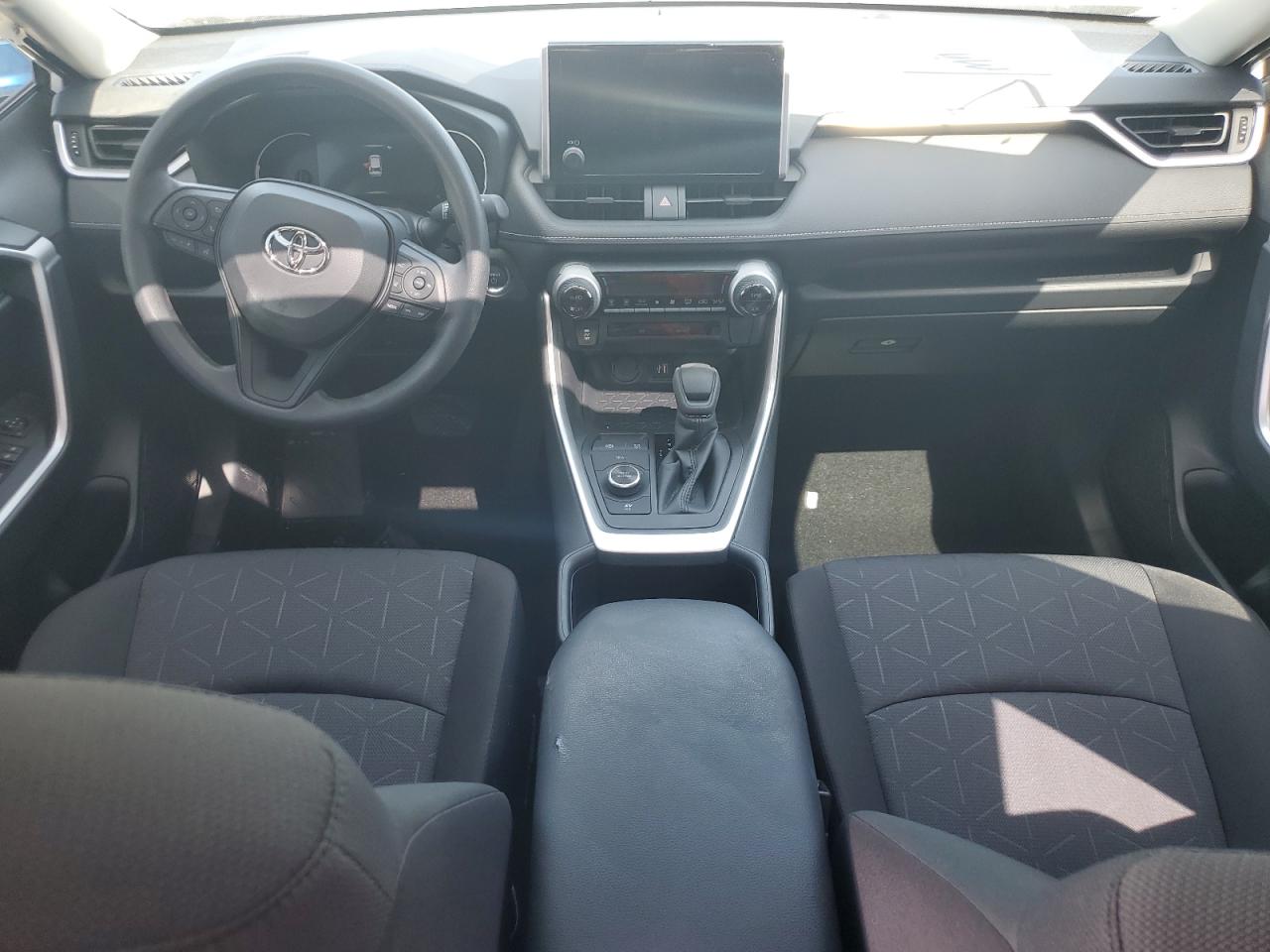 2024 TOYOTA RAV4 XLE VIN:JTMRWRFV7RD240245